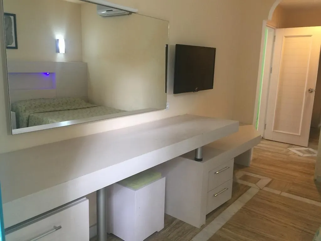 Grand Levent Hotel Ortakent 4*,  Türkiye